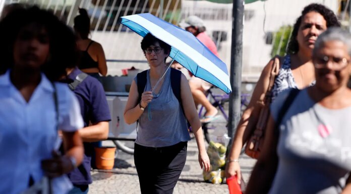 Salário mínimo deverá subir para R$ 1.741 em 2027