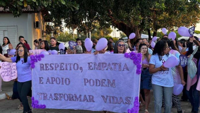 2ª Caminhada das Mulheres encerra com sucesso programação do Agosto 2ª Caminhada das Mulheres encerra com sucesso programação do Agosto Lilás em Casa Nova