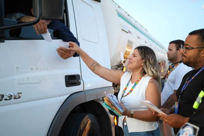 Ação educativa reforça cuidados com a saúde e a segurança Ação educativa reforça cuidados com a saúde e a segurança de caminhoneiros em Petrolina