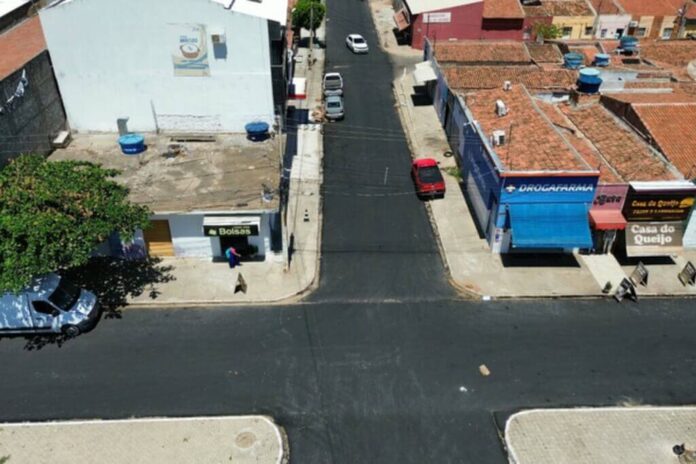 Transformação urbana: Prefeitura acelera pavimentação asfáltica e renova ruas e avenidas de Lagoa Grande