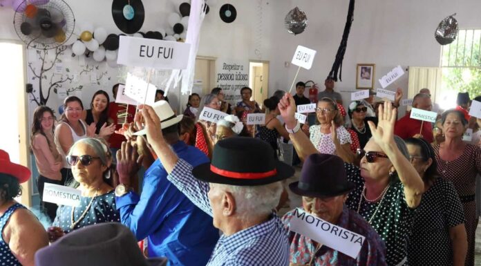 Baile dos Idosos transforma tarde em encontro de alegria, música e boas lembranças em Petrolina Baile dos Idosos transforma tarde em encontro de alegria, música e boas lembranças em Petrolina