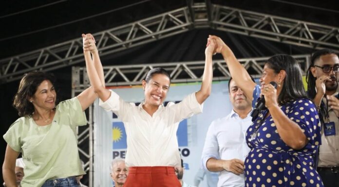 Governadora Raquel Lyra entrega 41 moradias reformadas pelo Programa Morar Bem na Imbiribeira, no Recife Governadora Raquel Lyra entrega 41 moradias reformadas pelo Programa Morar Bem na Imbiribeira, no Recife