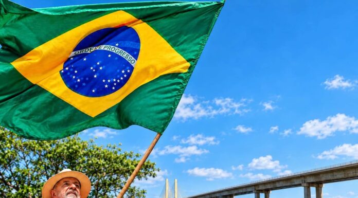 Lula une Juazeiro e Petrolina em caminhada nesta terça-feira (20) Lula une Juazeiro e Petrolina em caminhada nesta terça-feira (20)